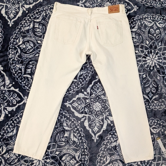 Levi's White 501 CT Customized & Tapered Distressed Crop Cotton Button Fly Jeans - Picture 8 of 16